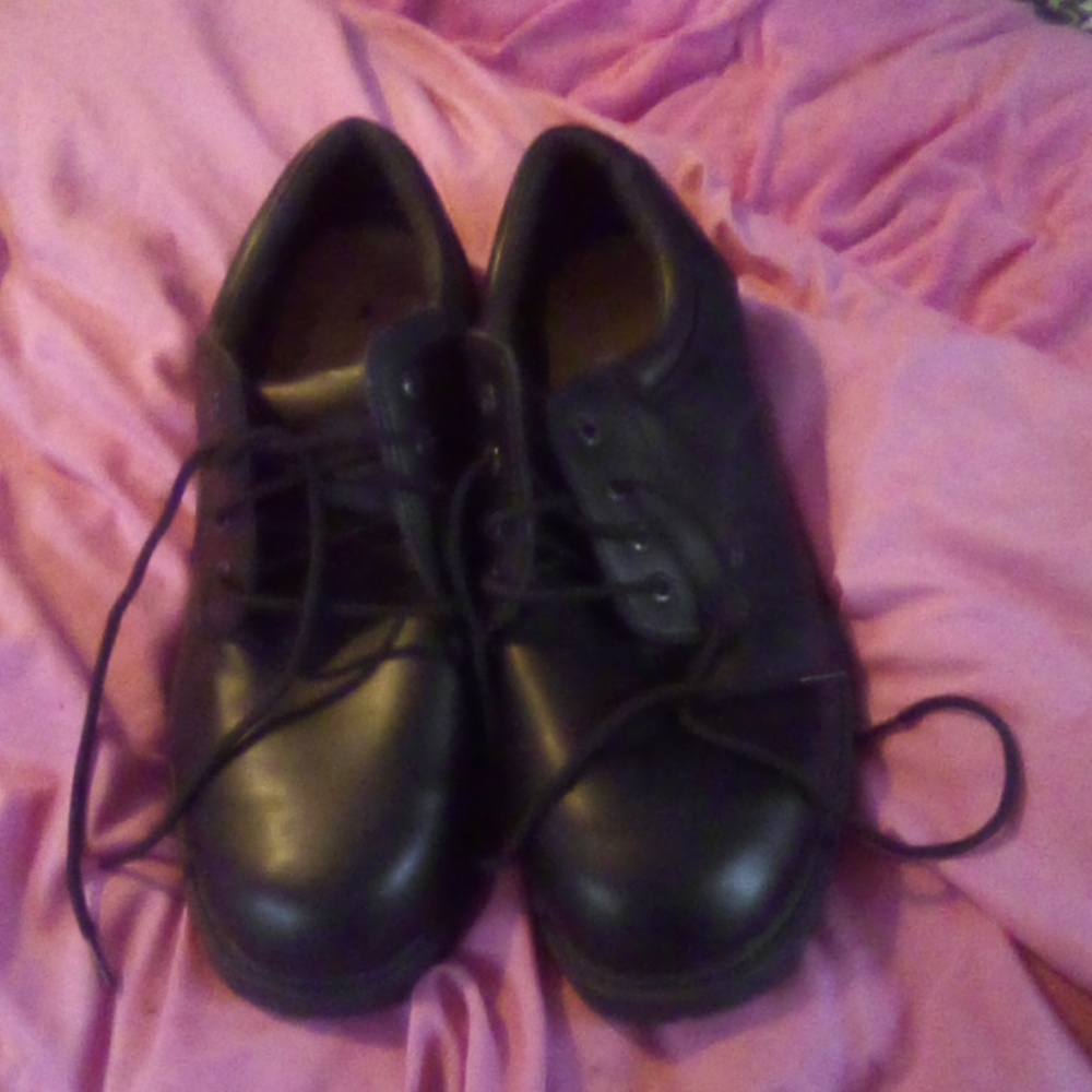 Men's dress shoes